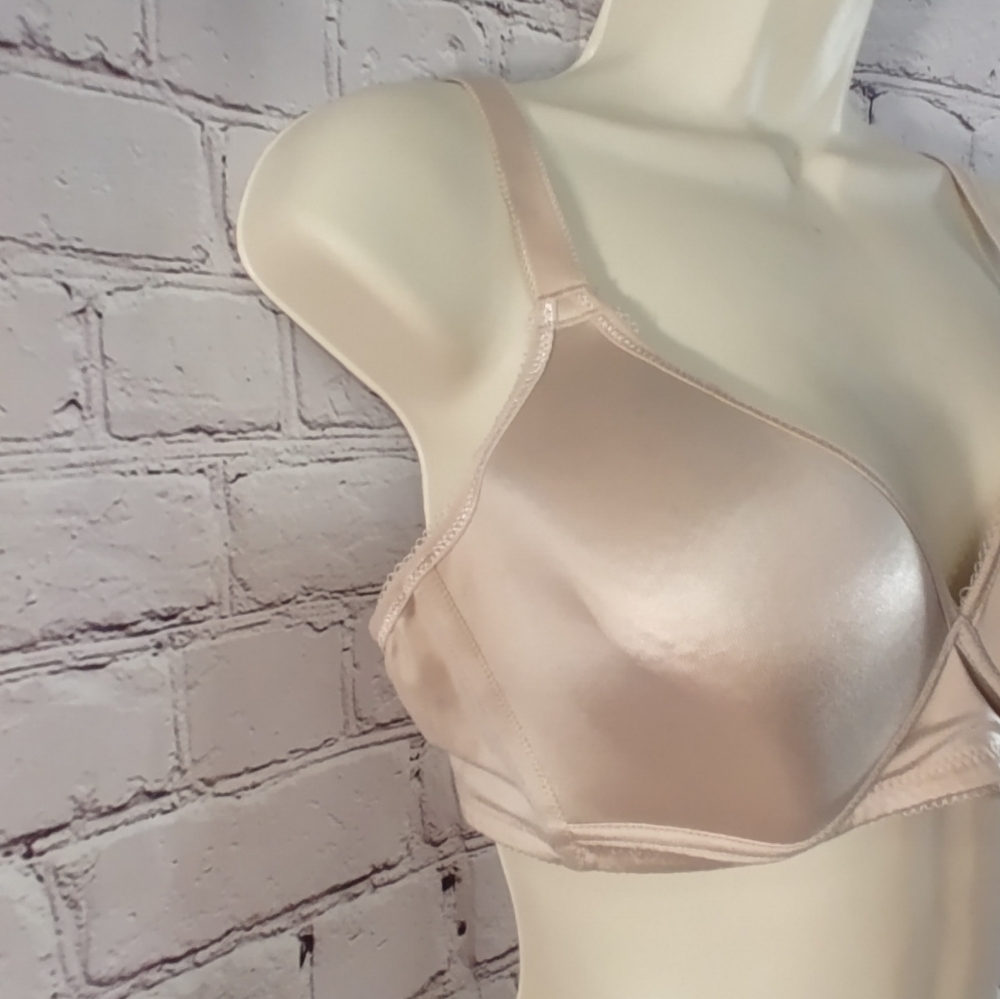 Wacoal Basic Beauty Full Contour Wireless Bra Cre… - image 4